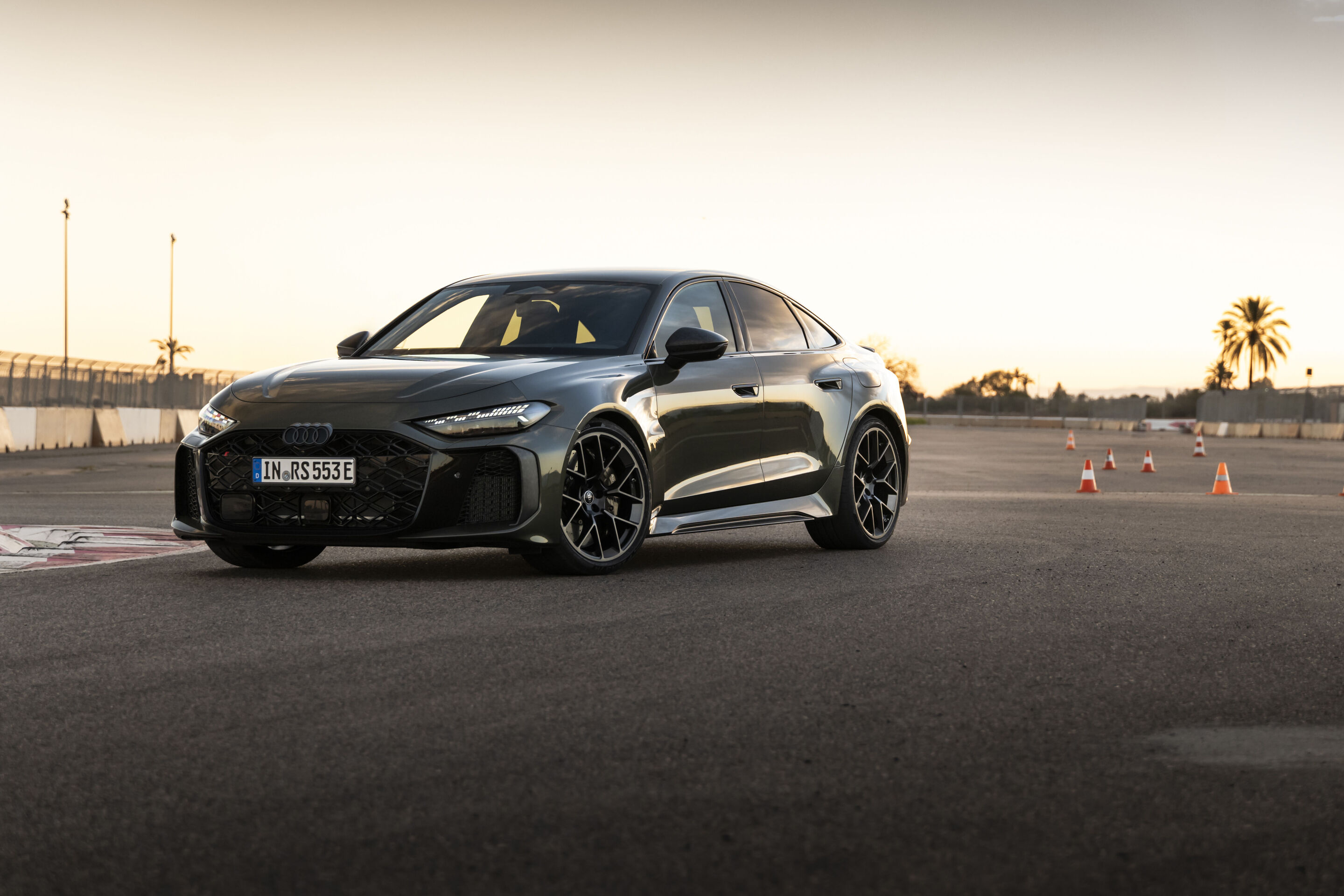 Neuer Audi RS 5 Sedan – kontrollierbare Fahrdynamik und Drift-Modus auf der Teststrecke