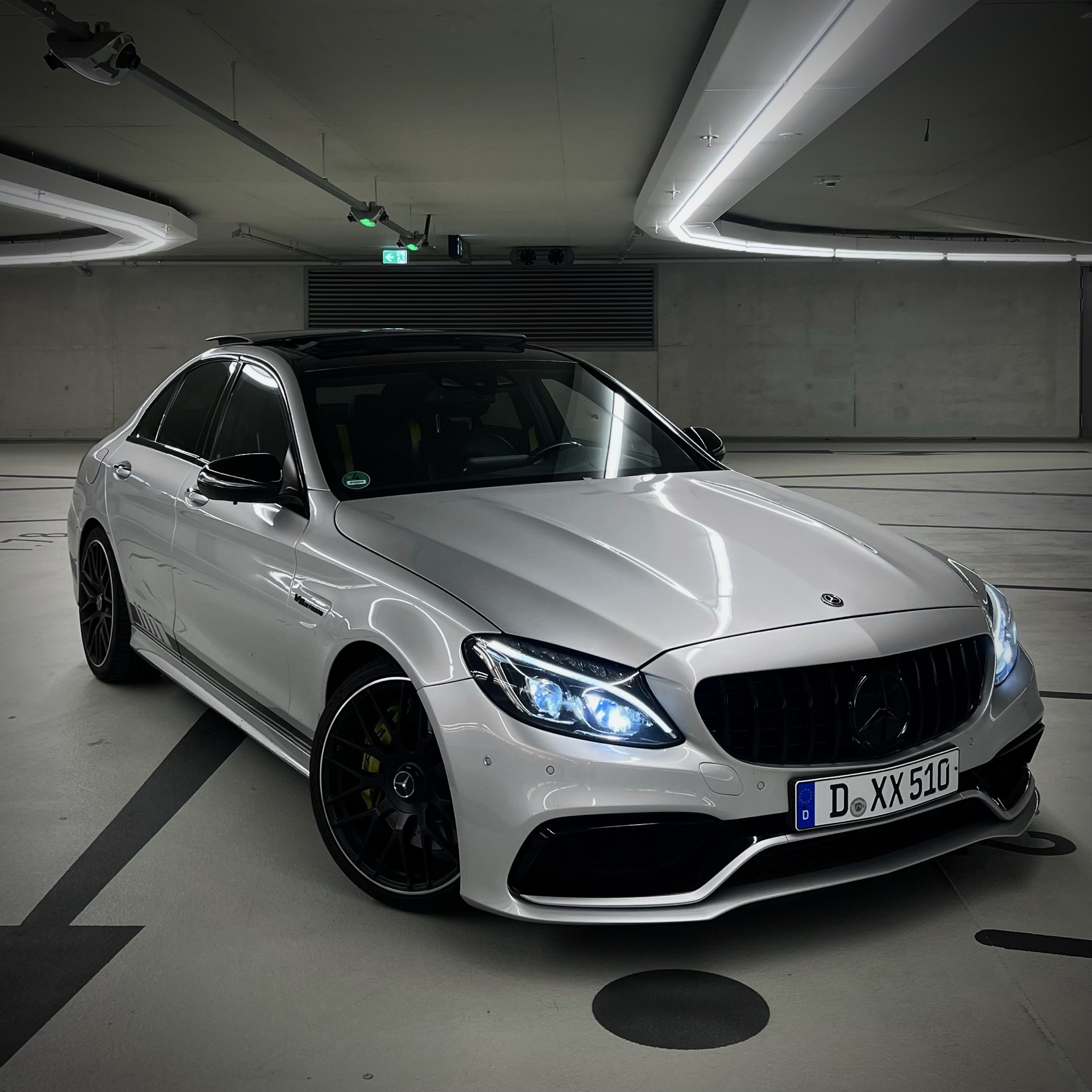 Mercedes Mercedes C63 AMG V8 ab 18 | +50KM FÜR NEUKUNDEN mieten in Moers