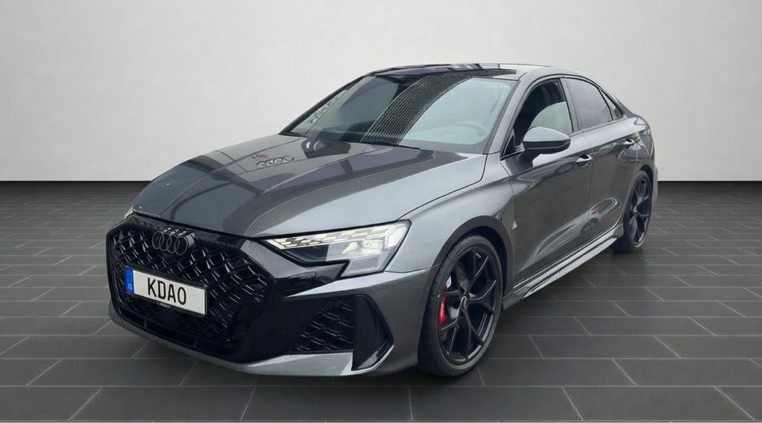 AUDI RS3 Limousine Sportwagen