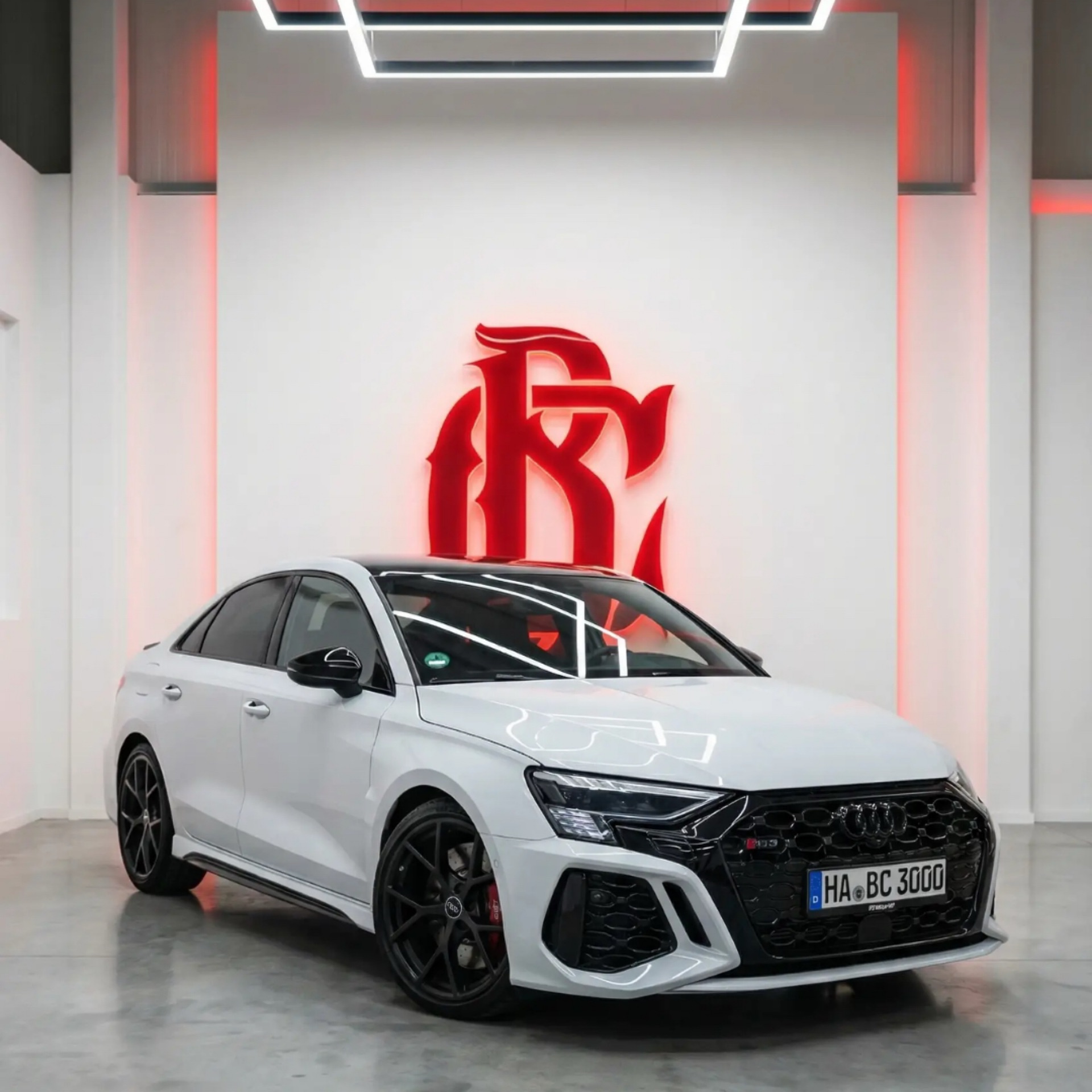 Audi AUDI RS3 LIMOUSINE mieten in Remscheid