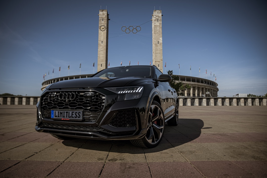 Audi Audi RSQ8 Sportback mieten RS Q8 Hochzeitsauto SUV Sportwagen mieten in Berlin Friedenau