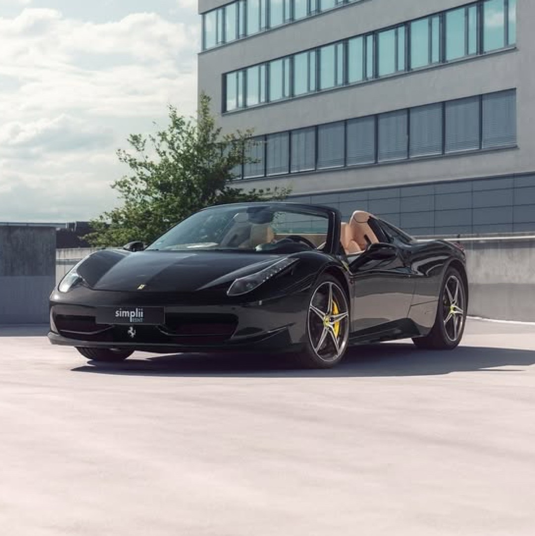 2012 Ferrari 458 Spider mit 566PS, Automatik, 3.4s (0-100) - Mieten in Gaimersheim
