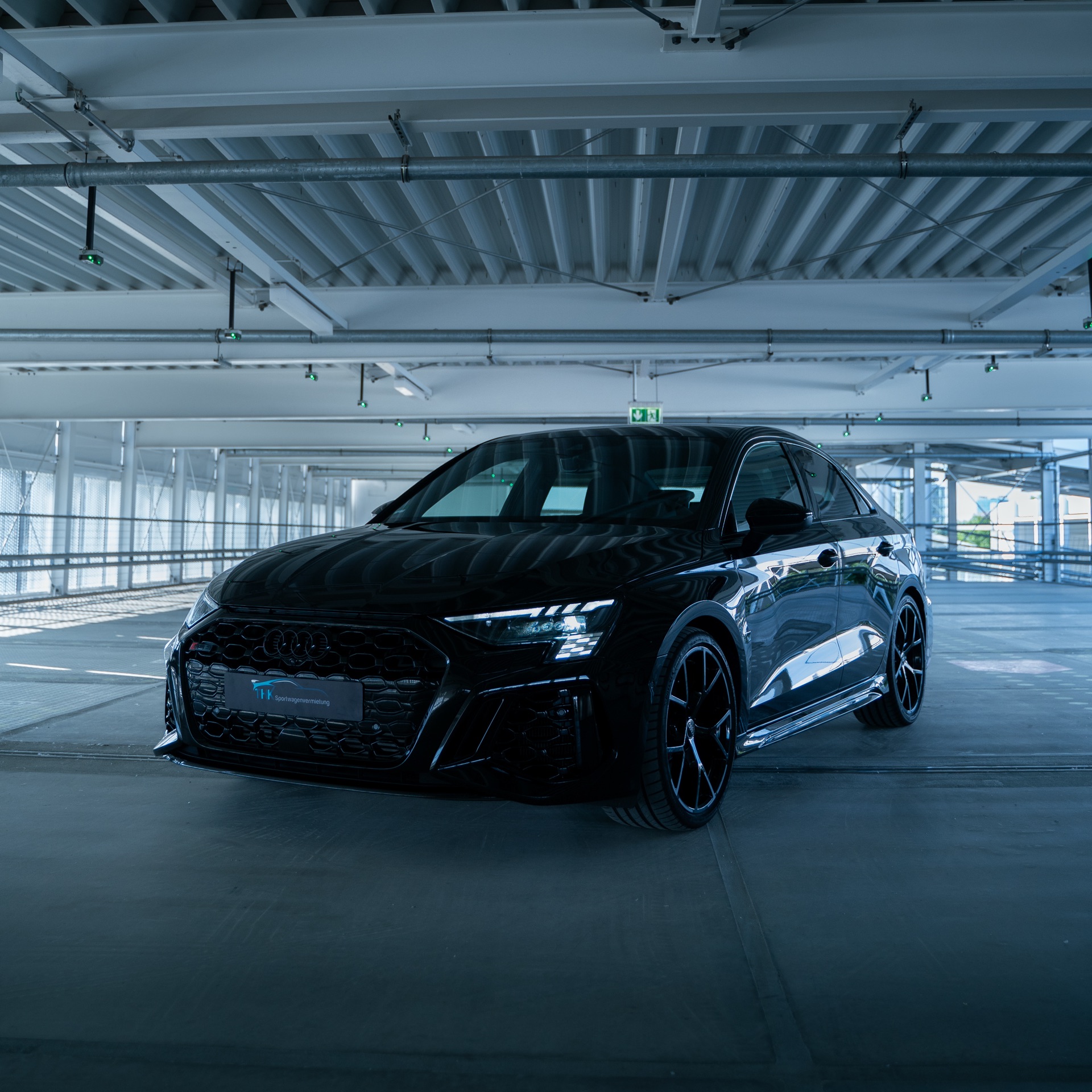 Audi Audi RS3 Limousine mieten in Untereisesheim