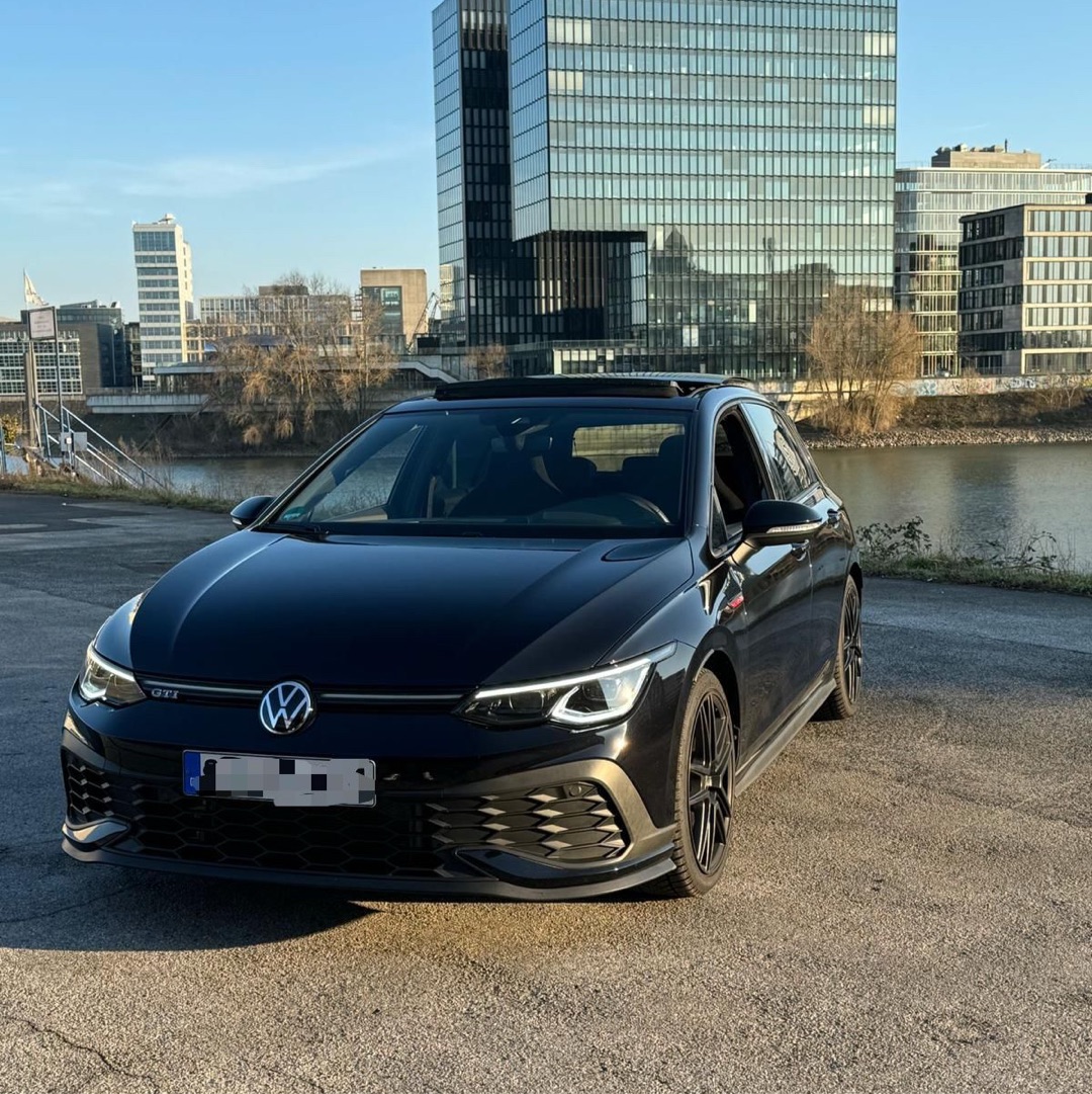 VW Golf 8 GTI Clubsport mieten in Langenfeld