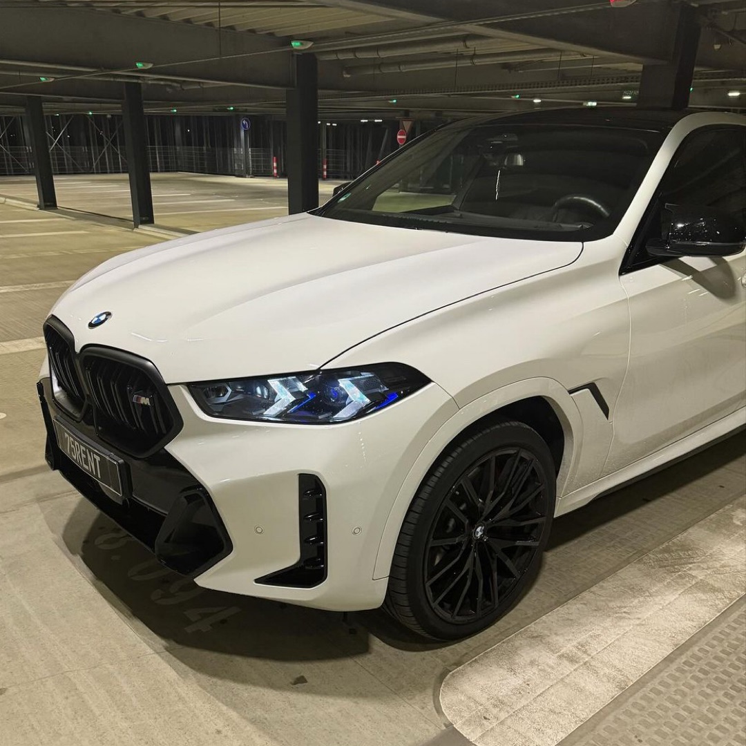 BMW X6 M60i