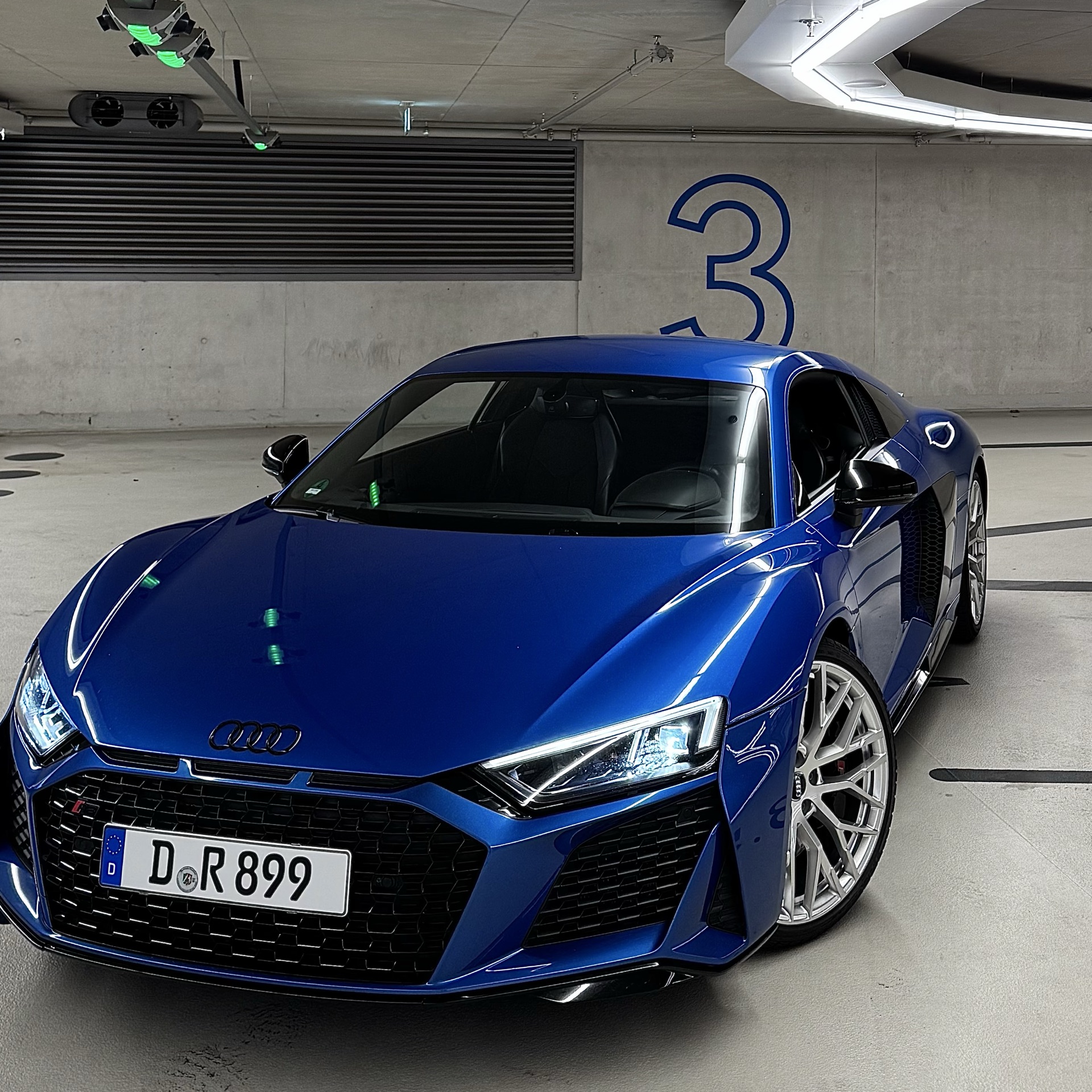 Audi Audi R8 V10 | +50KM Neukundenbonus mieten in Moers