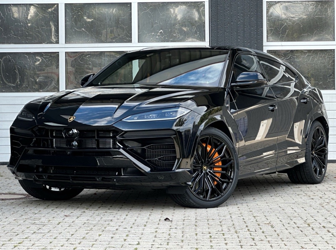 Lamborghini Urus SE mieten Lambo 800PS Sportwagen Hochzeitsauto