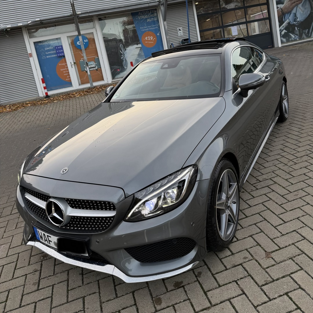 MERCEDES BENZ C200 COUPÉ AMG Line