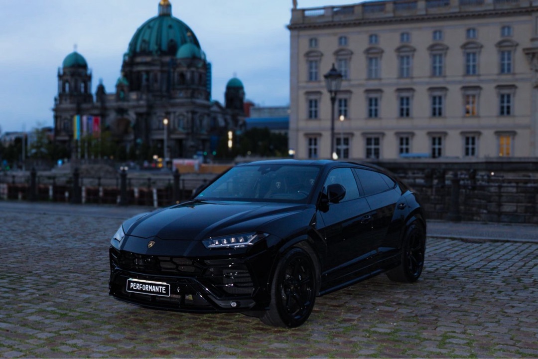 Lamborghini Lamborghini Urus | V8 mieten in Berlin Neu-Schönhausen