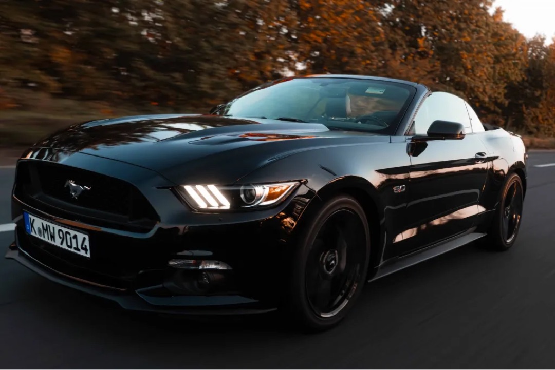 Ford Ford Mustang GT Cabrio mieten in Langenfeld