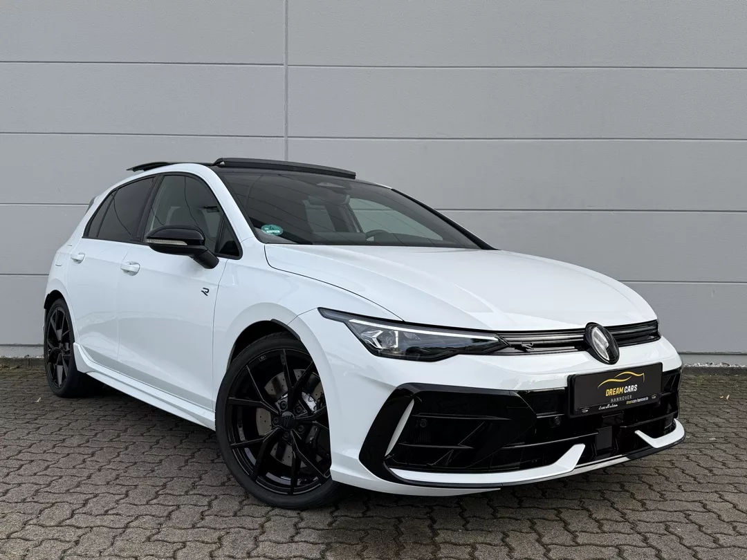 Golf 8 R Akrapovic Black Edition 333PS