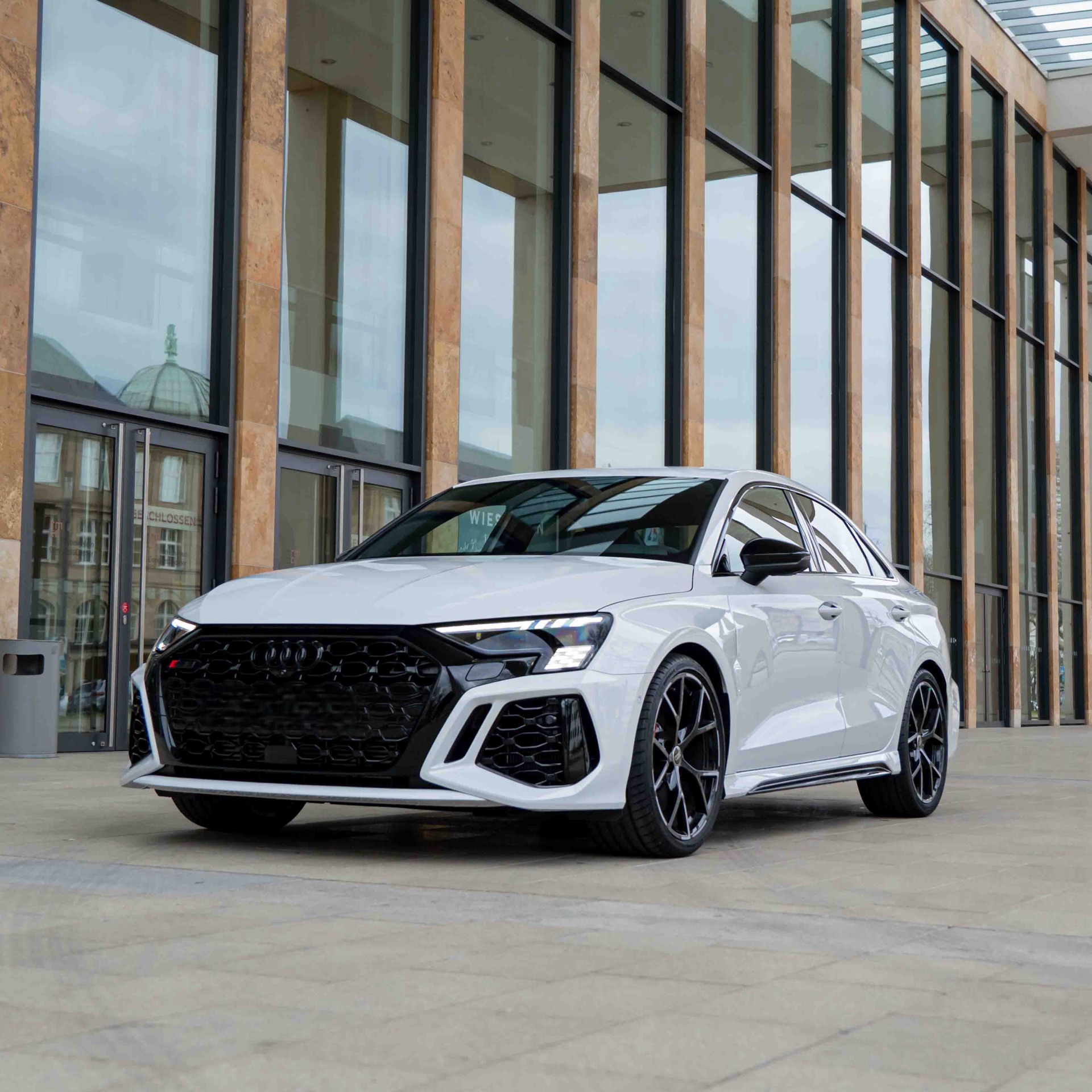 Audi Audi RS3 Limousine mieten in Dieburg