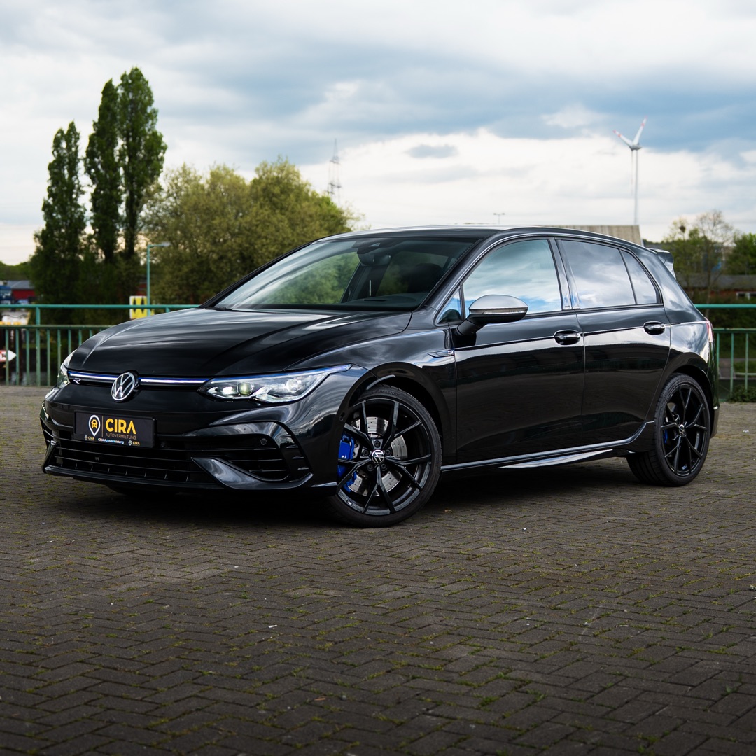 VW VW Golf 8-R (Akrapovic) mieten in Oberhausen