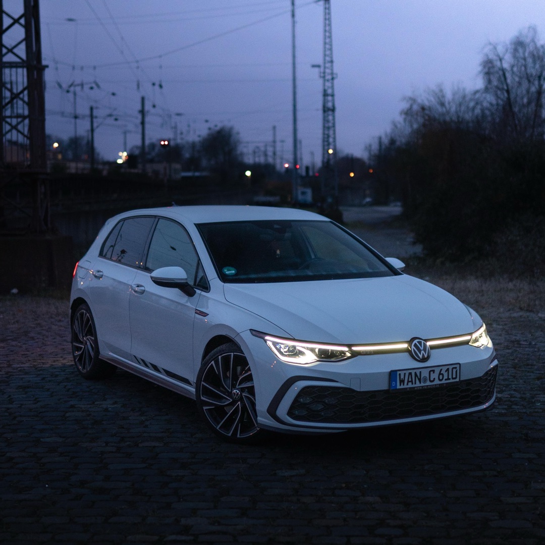 VW VW Golf 8 GTI mieten in Oberhausen