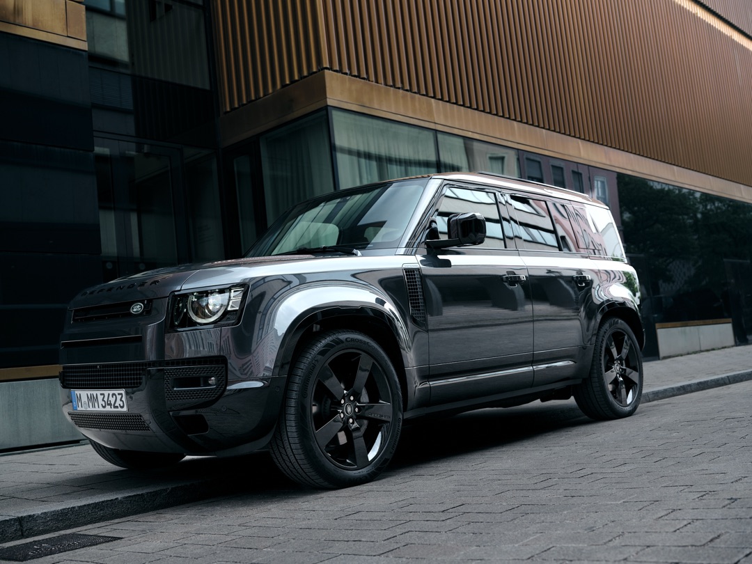 Range Rover Defender 110 D300 mieten in Dorfen