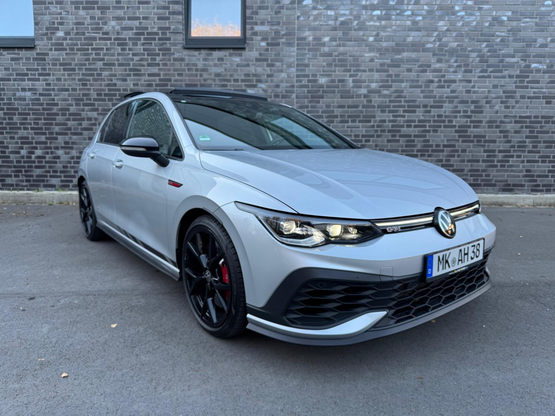 VW VW GOLF 8 GTI CLUBSPORT mieten in Menden