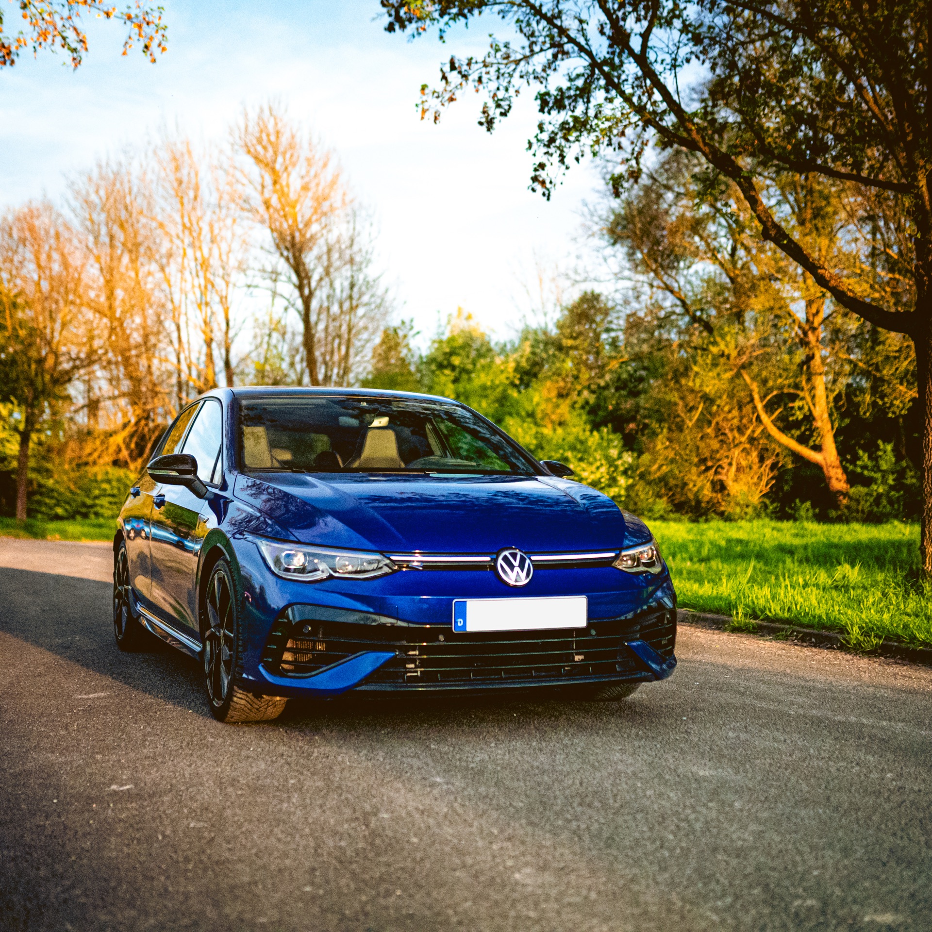 VW VW Golf 8R mieten in Kaufungen