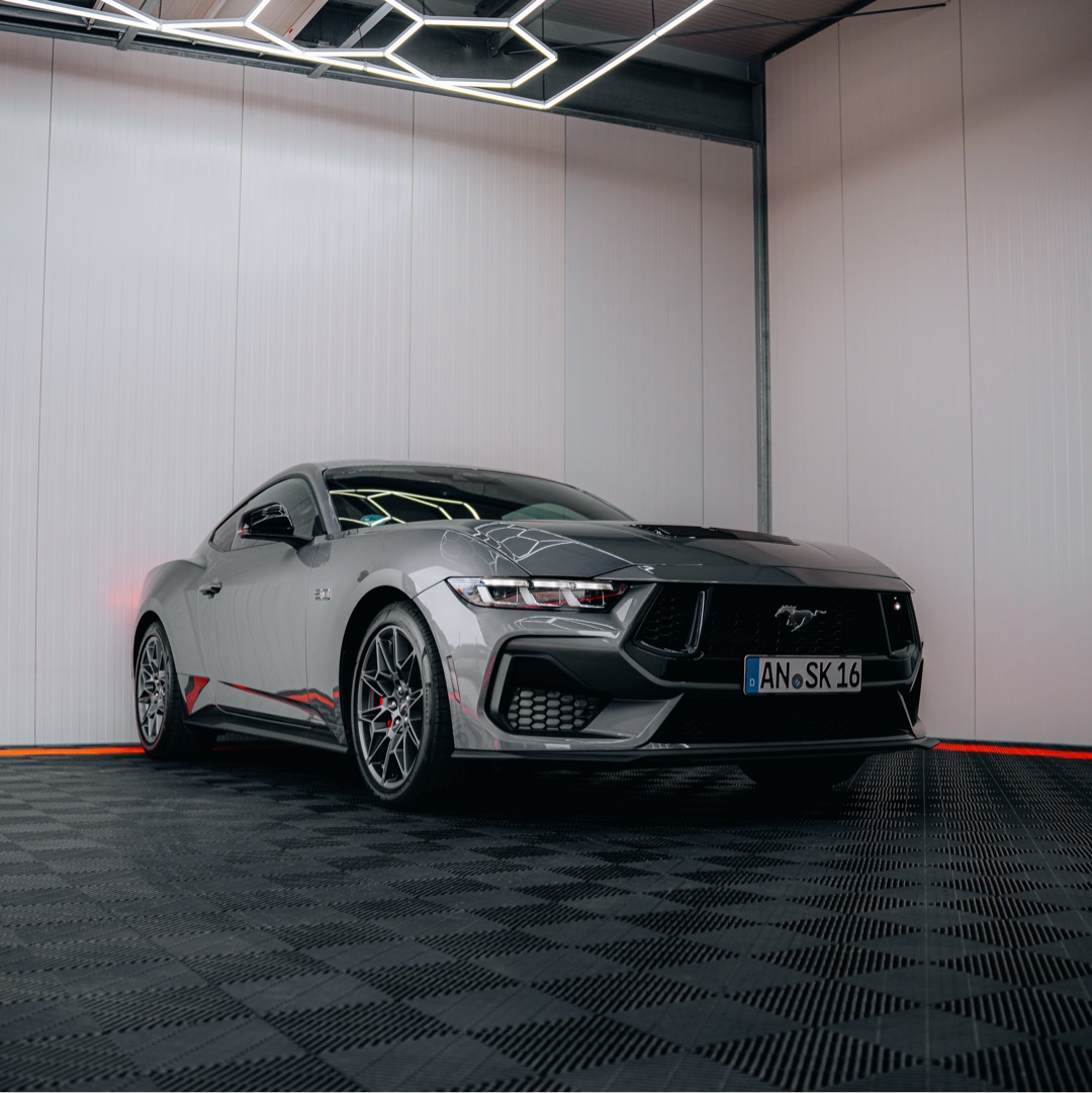 Ford Ford Mustang GT V8 mieten in Markt Berolzheim