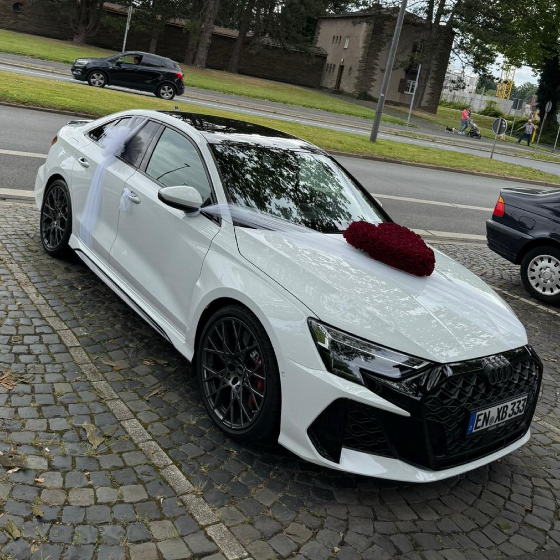 Audi Audi RS3 Limousine 2025 RS Performance Designpaket Rot Vollaustattung mieten in Hamm