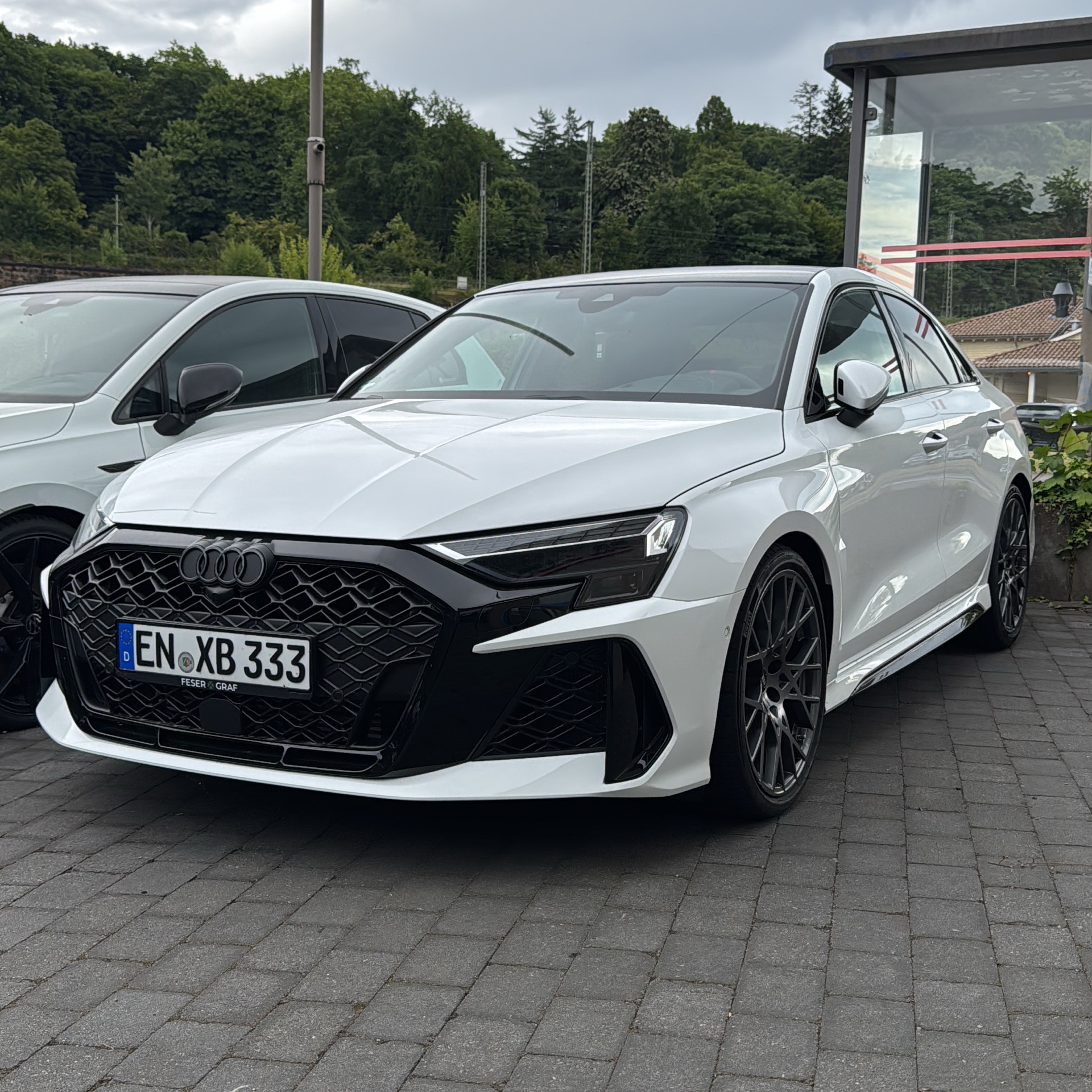 Audi Audi RS3 Limousine 2025 RS Performance Designpaket Rot Vollaustattung mieten