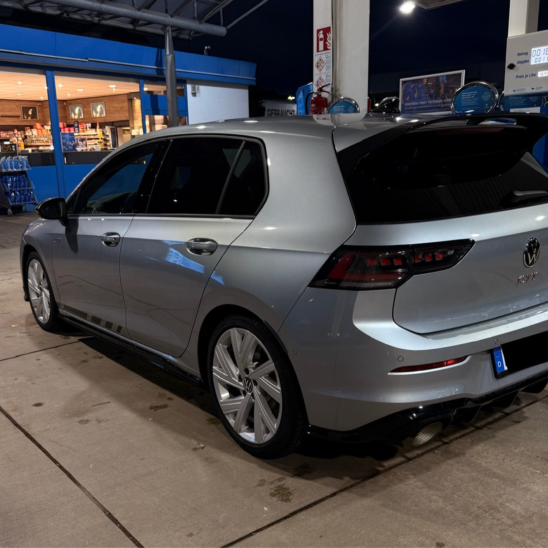 VW Golf 8.5 GTI Clubsport AKRAPOVIC jetzt Mieten
