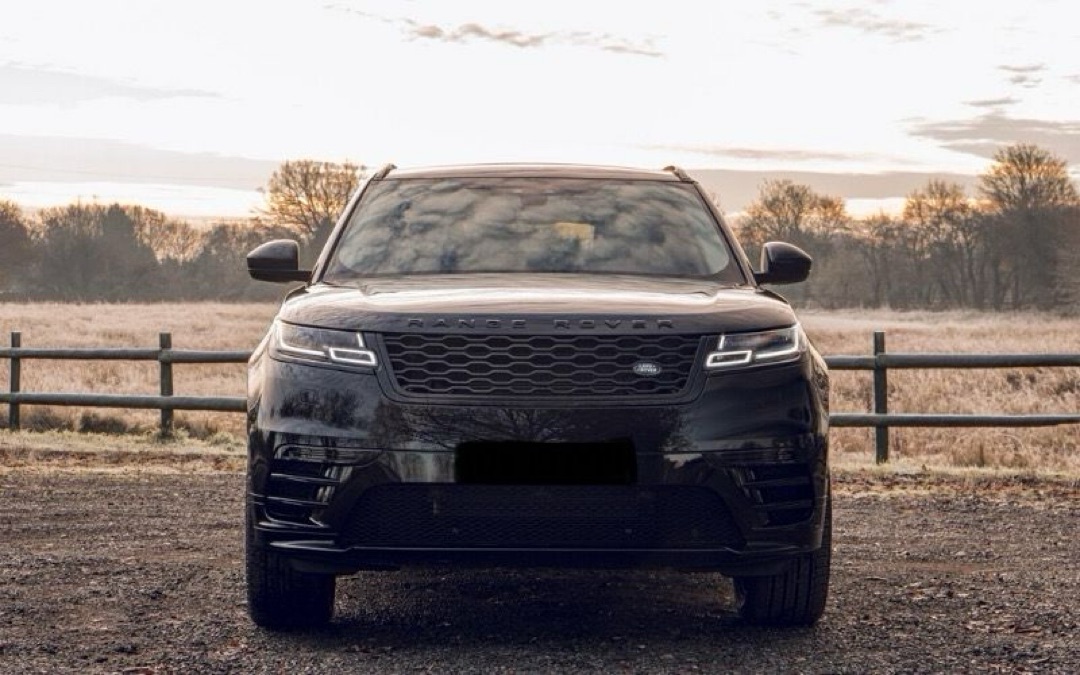 Range Rover Range Rover Velar Black R-Dynamic mieten in Wachtendonk