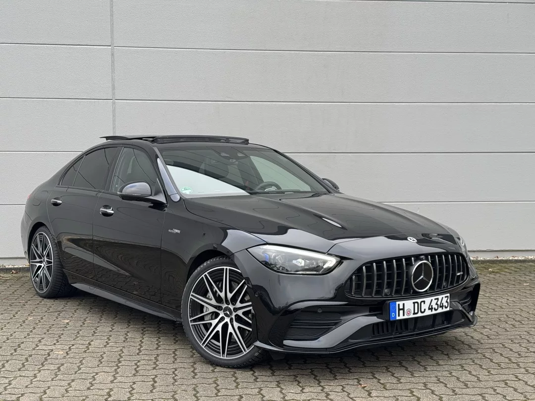 2024 Mercedes C43 AMG mit 422PS, Automatik, 4.6s (0-100) - Mieten in Garbsen