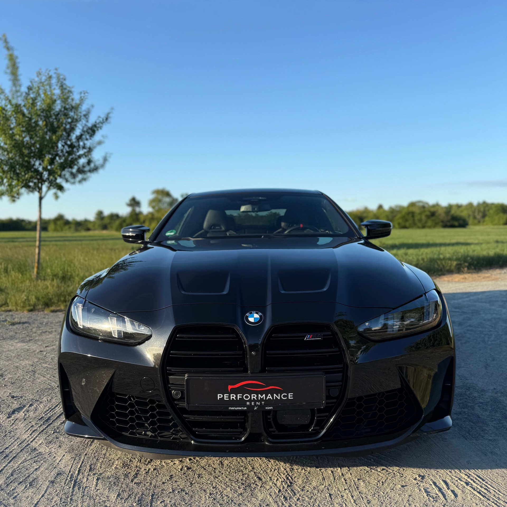 Bmw BMW M4 Competition Facelift xDrive mieten in Mömlingen