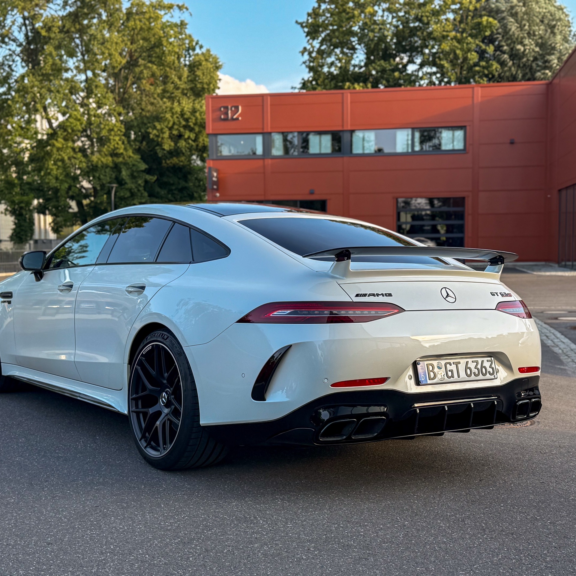Mercedes Mercedes-Benz GT63s AMG 4 Türer Coupé mieten in Lehnin
