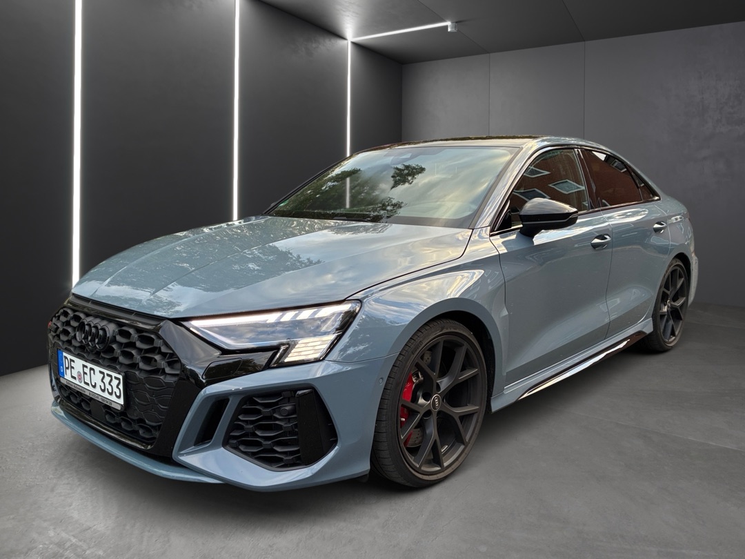 Audi Audi RS3 mieten in Meine
