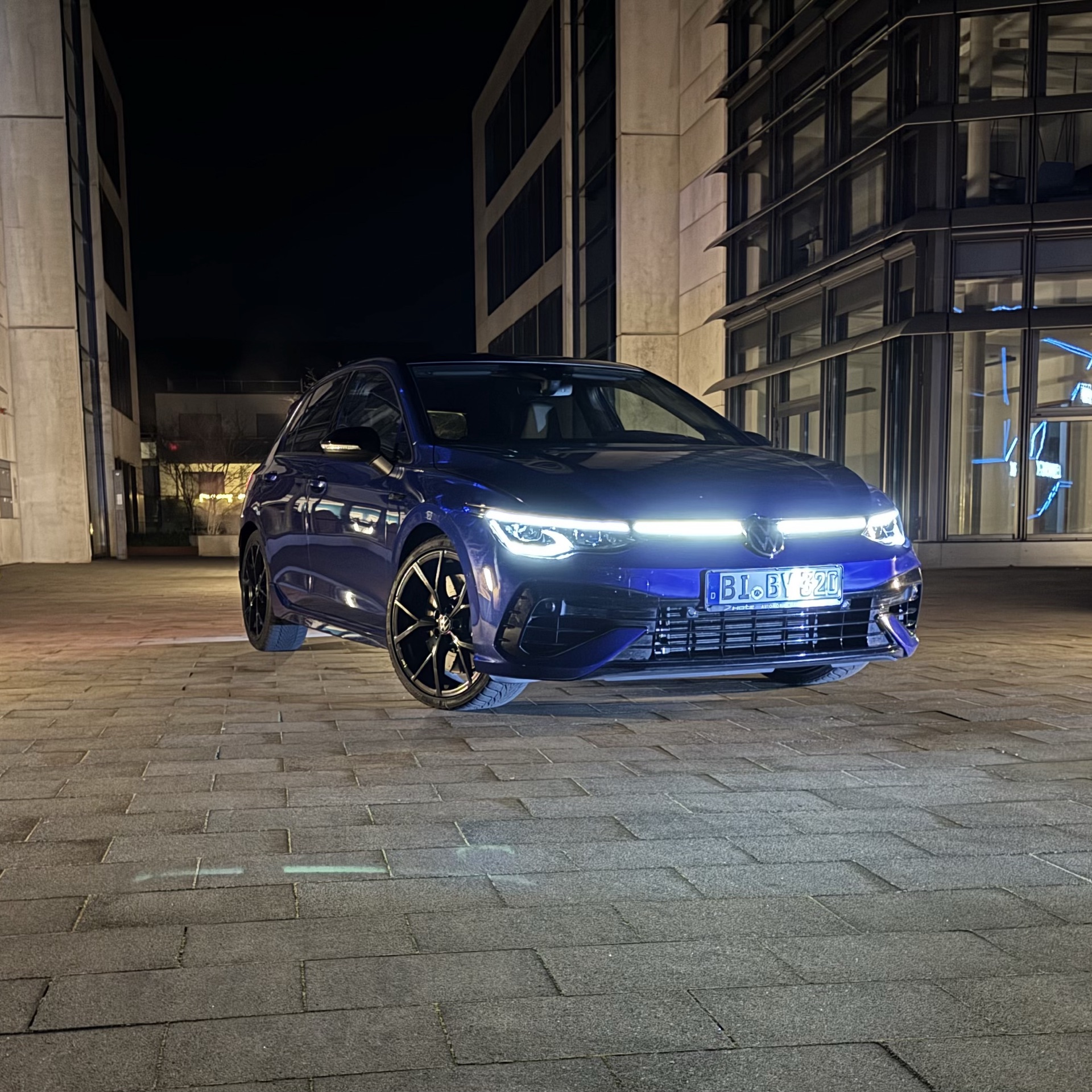 VW Golf 8 R PERFORMANCE mieten in Rahden