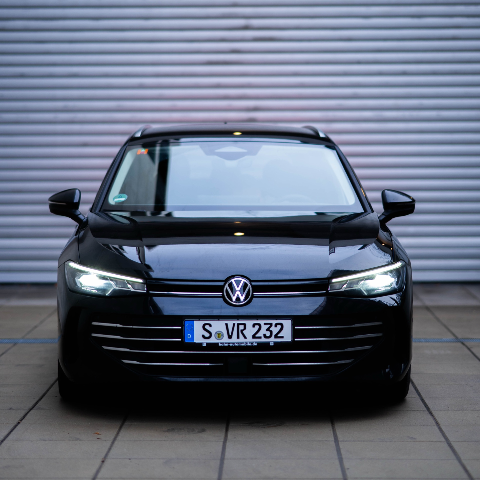 VW Passat Kombi Diesel mieten in Stuttgart